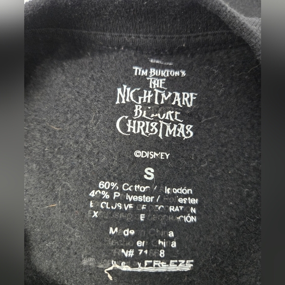 DISNEY THE NIGHTMARE BEFORE CHIRSTMAS TIM BURTON BLACK SWEATSHIRT UNISEX SMALL - Picture 11 of 12